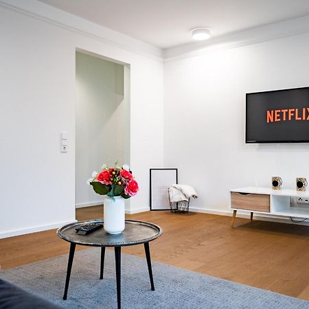 Whirlpool - Zentral - Designloft Mit Xxl Terrasse Lägenhet Wiesbaden Exteriör bild