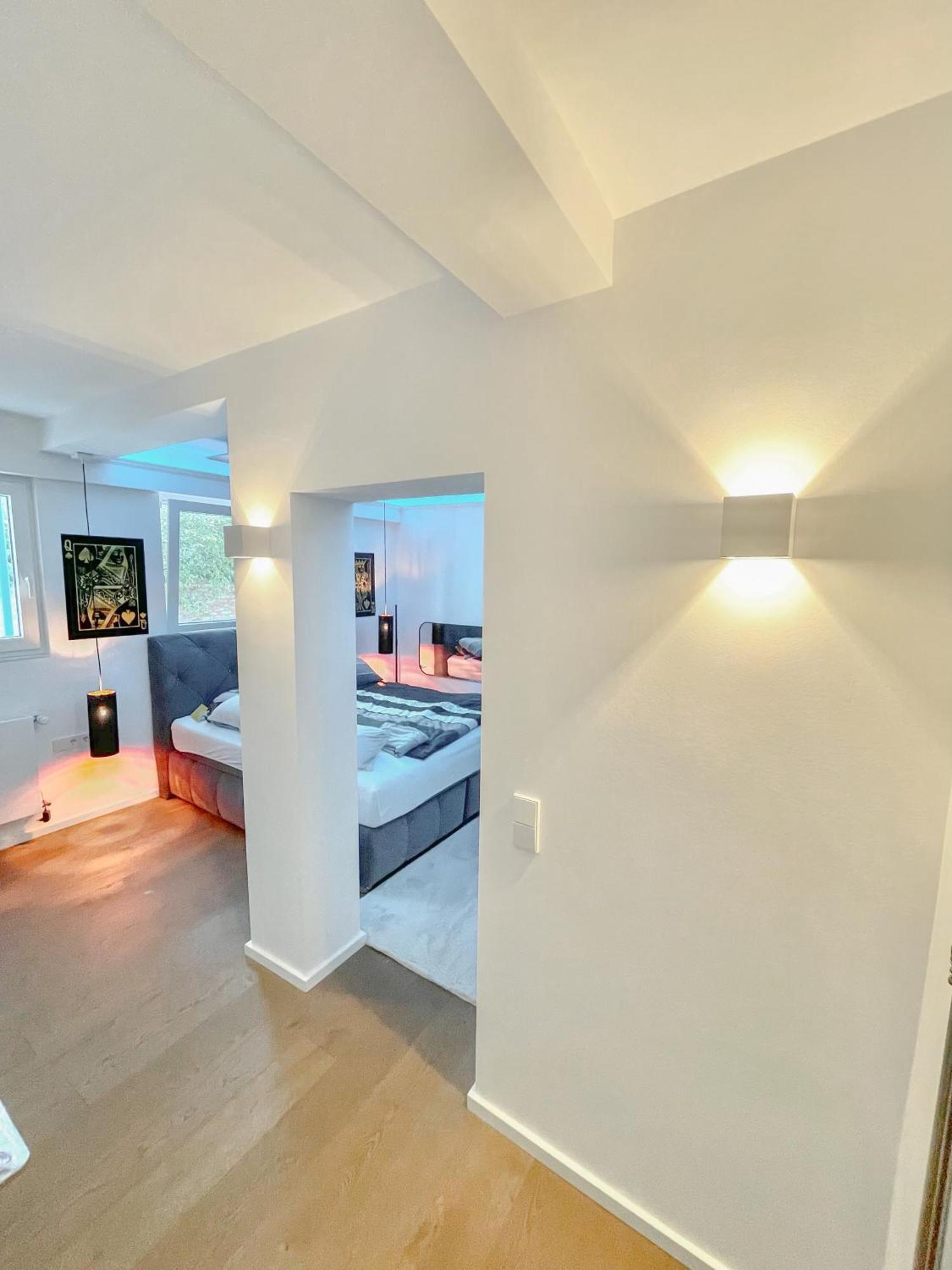 Whirlpool - Zentral - Designloft Mit Xxl Terrasse Lägenhet Wiesbaden Exteriör bild